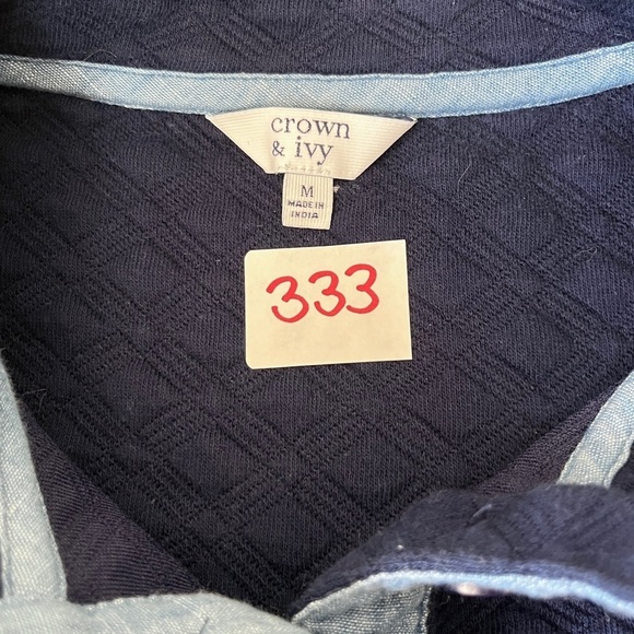 Crown & Ivy Blue Quilted Pullover Size Medium - Picture 9 of 10